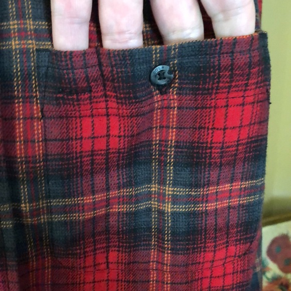 WOOLRICH size XL Classic plaid BARN CHORE shirt Soft 100% cotton Red Gray Button - Picture 9 of 15